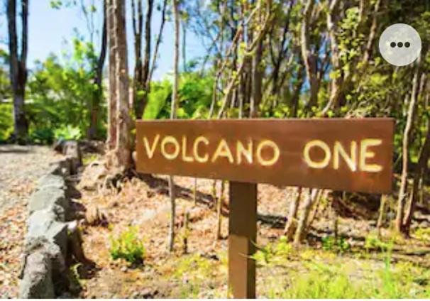 Volcano One - Modern Studio With Lanai Near Volcano National Park Esterno foto
